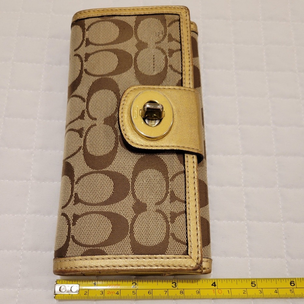 VTG Coach Signature‎ C Turnlock Envelope Wallet Khaki Brown Canvas Gold Trim Hot - Picture 2 of 16